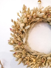 Couronne de fleurs séchées 2 détail 2 artisanat local