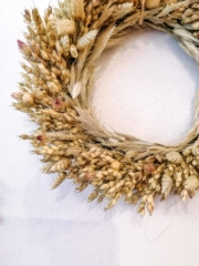 Couronne de fleurs séchées 2 détail artisanat local